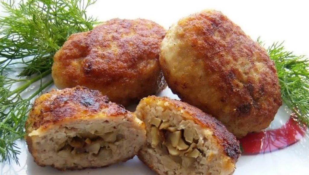 Зразы из фарша и грибов в духовке фото в