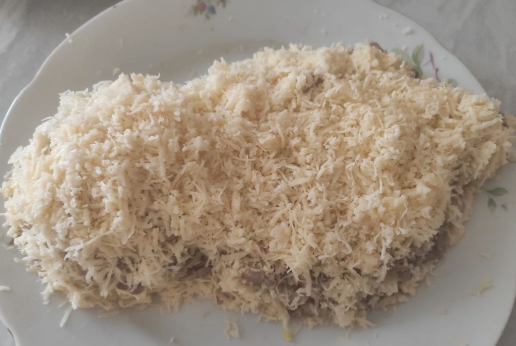 салат на новый год с грибами и сыром фото